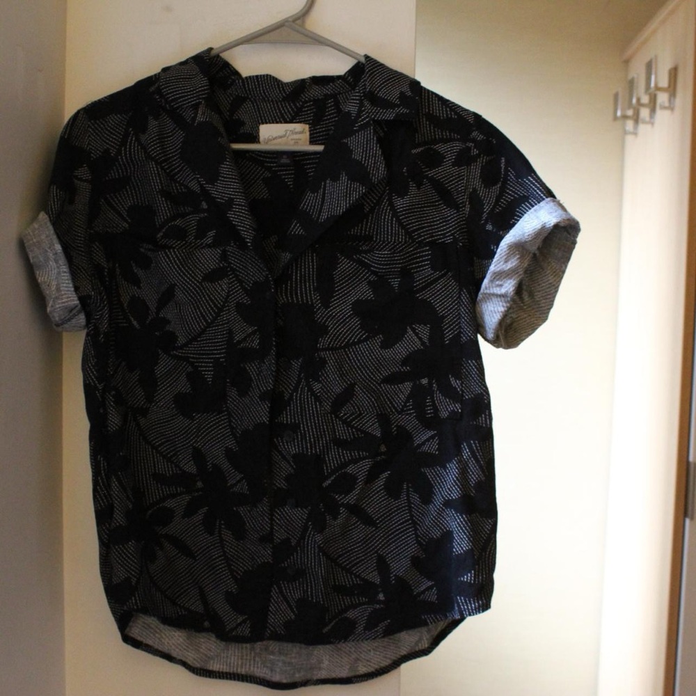 Black Floral Short Sleeve Blouse